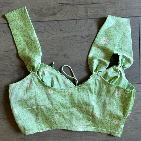 Robin Crop top, sweetheart neckline, mint cheetah print, satin fabric - Picture 3 of 7